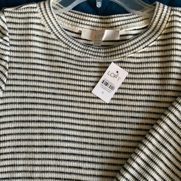 Loft dress with gold simmer - Picture 2 of 3